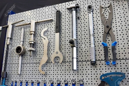 child bike repair Cannes