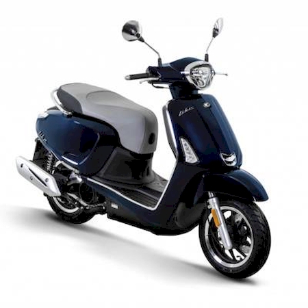 Cheap 125cc scooter rental in Cannes