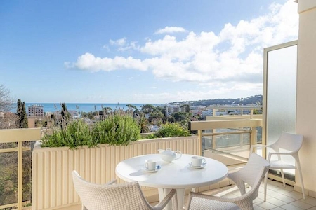 Rent a bike in Antibes